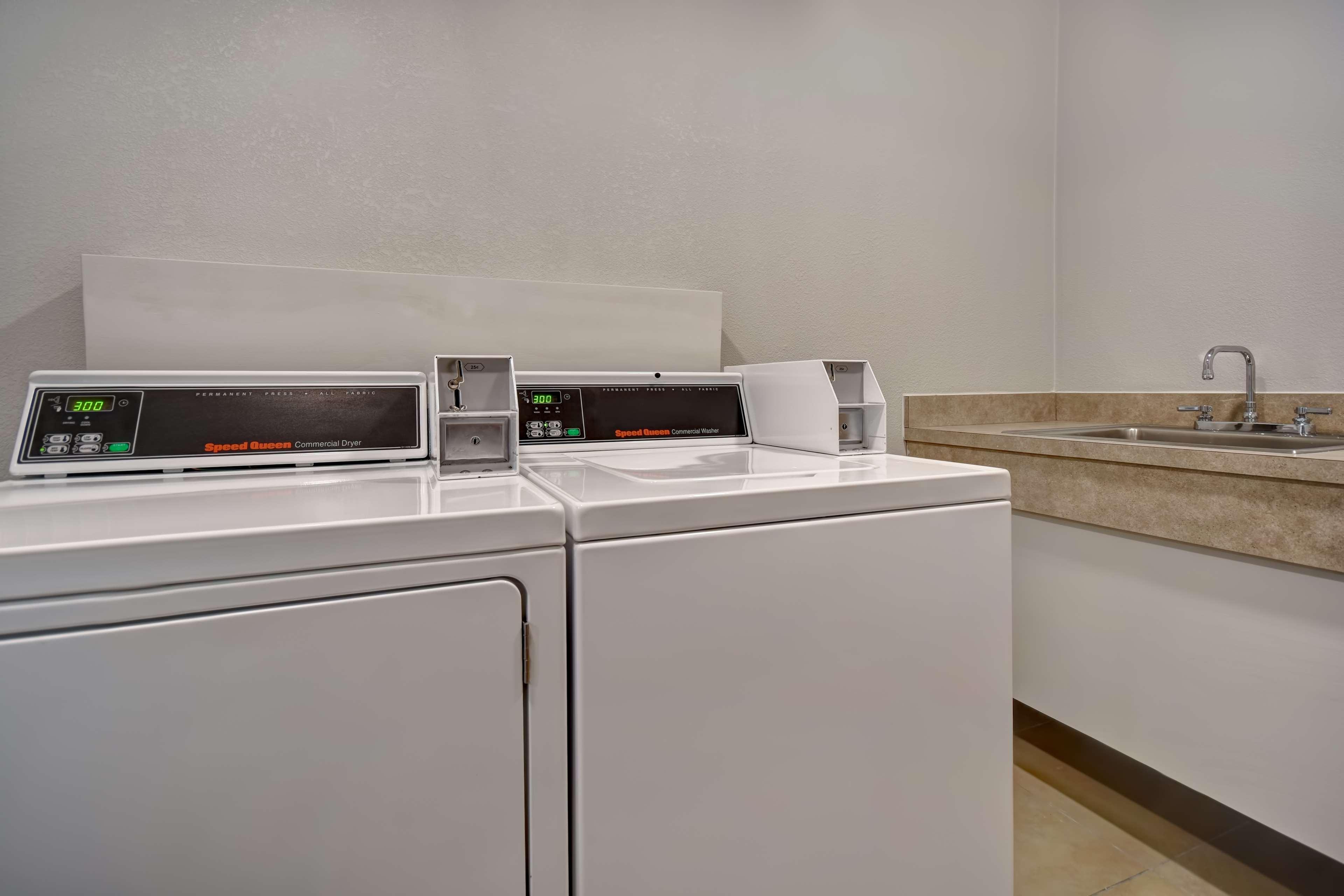 Hampton Inn Potomac Mills Woodbridge Eksteriør billede