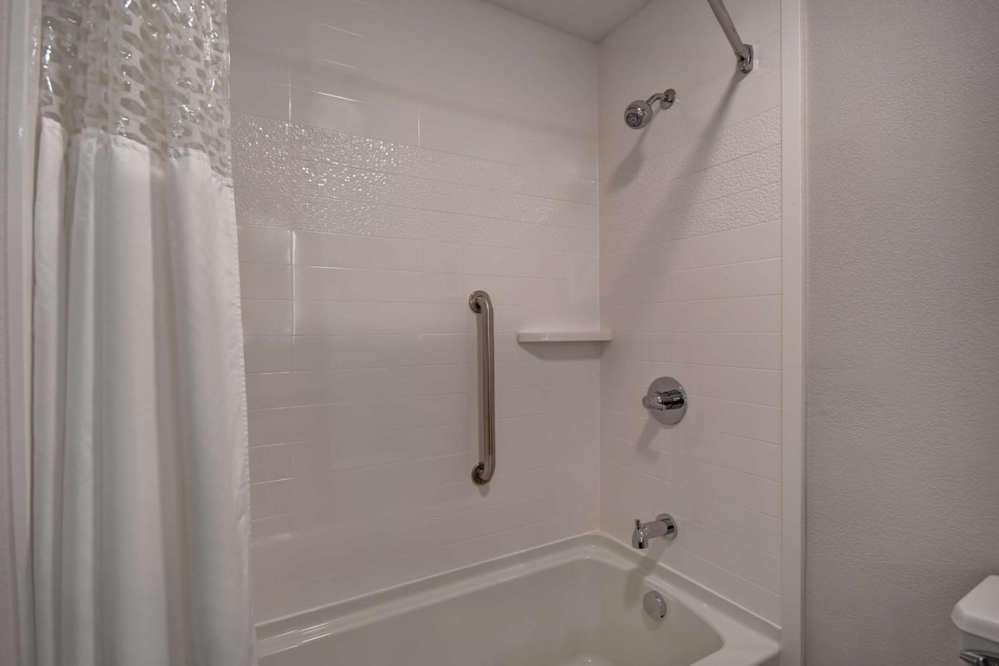 Hampton Inn Potomac Mills Woodbridge Eksteriør billede