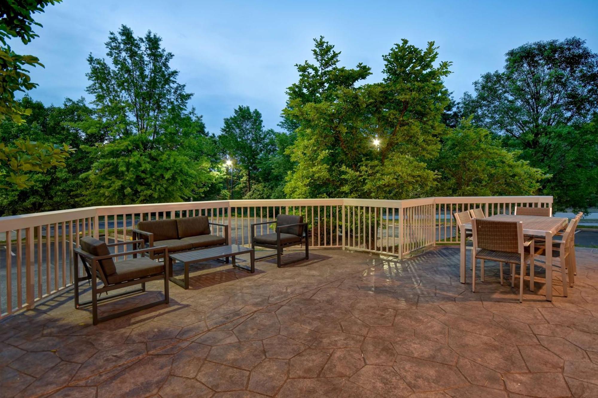 Hampton Inn Potomac Mills Woodbridge Eksteriør billede